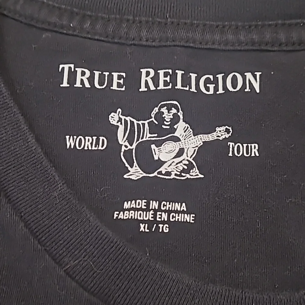 True Religion World Tour Buddha Men's Medium Fit Crew Neck Tee Shirt